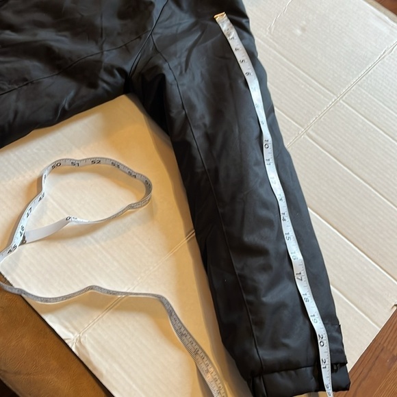 New-all in motion-L-black-Double full zip with Velcro and snaps jacket/coat - Picture 13 of 13